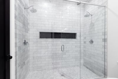 Elegant Shower Interiors